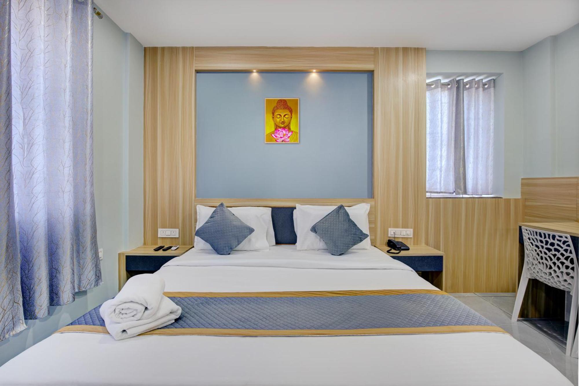 Hotel Park Lane Yelahanka Бангалор Экстерьер фото