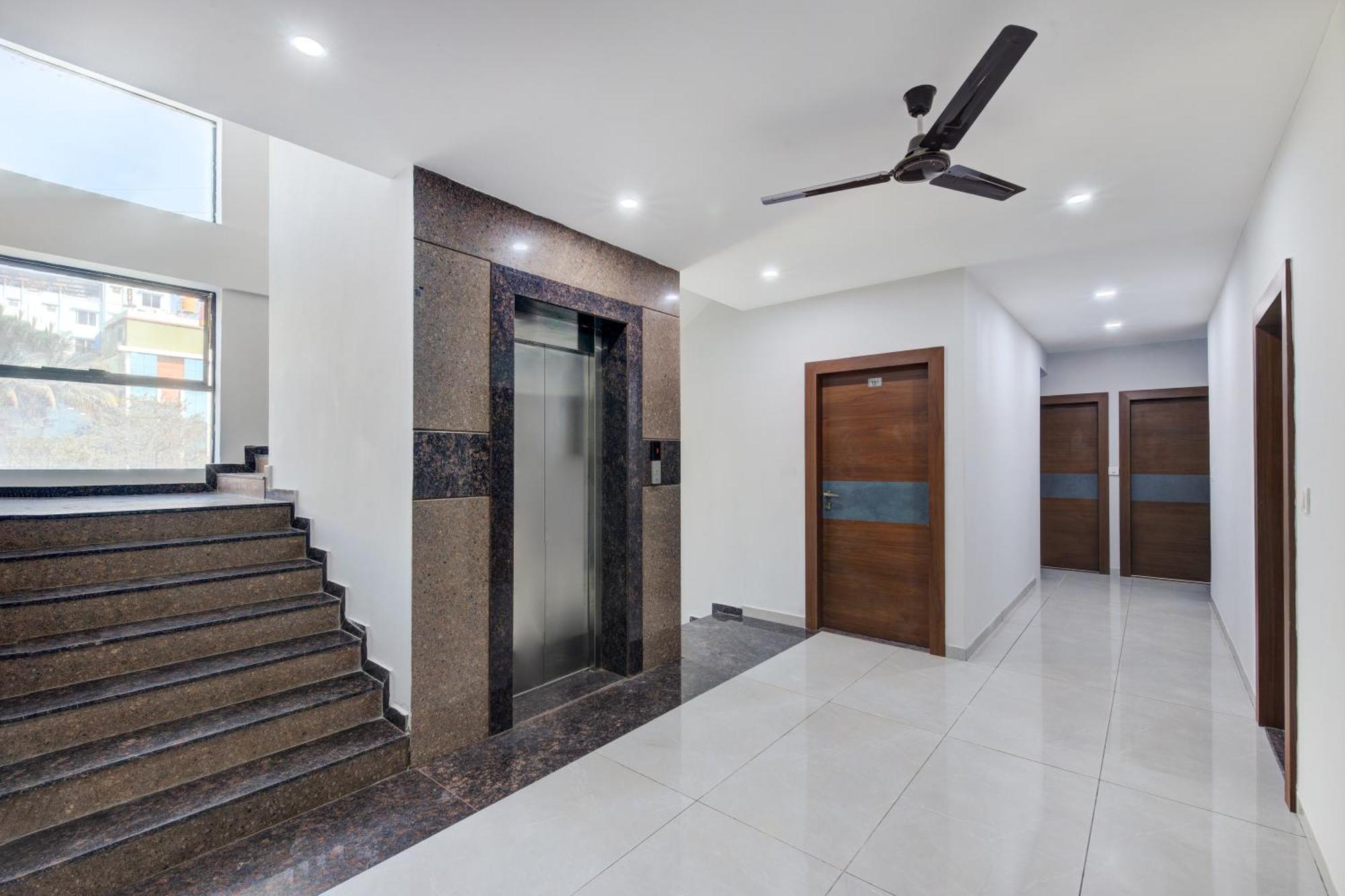 Hotel Park Lane Yelahanka Бангалор Экстерьер фото